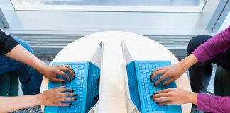 Como as lojas online atrapalham as compras online Dá pra confiar nas lojas em que fazemos compras online? (Foto: Nappy)